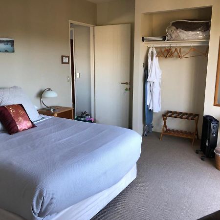 Alpine Peaks Apartment Wanaka Bagian luar foto