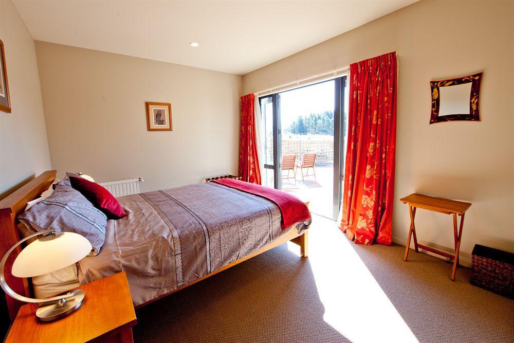 Alpine Peaks Apartment Wanaka Bagian luar foto