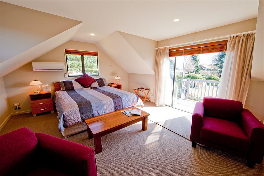 Alpine Peaks Apartment Wanaka Bagian luar foto