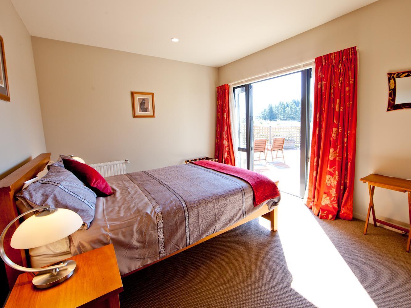 Alpine Peaks Apartment Wanaka Bagian luar foto