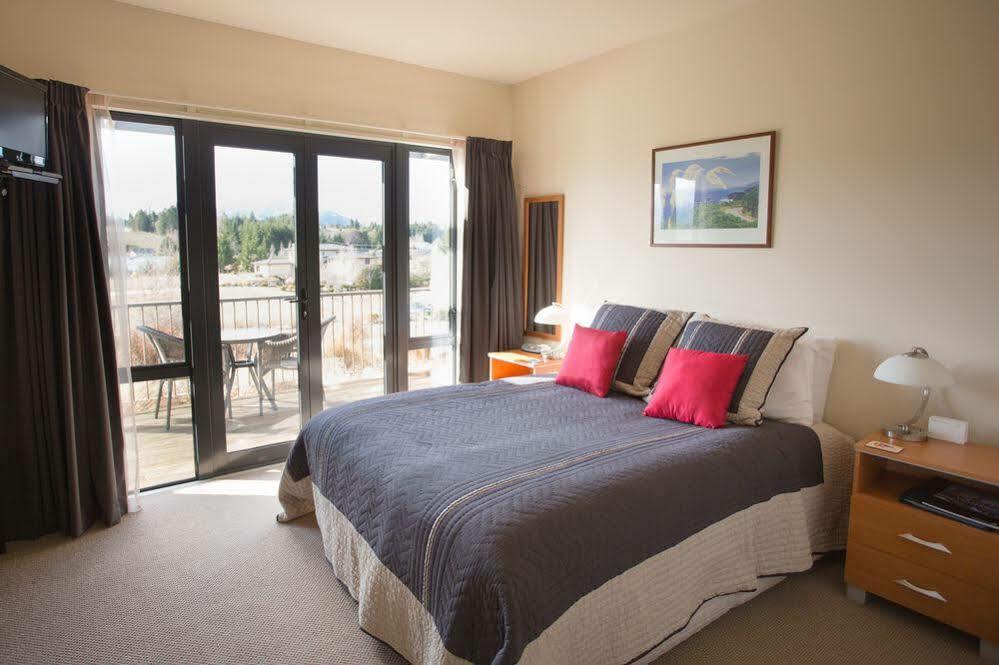 Alpine Peaks Apartment Wanaka Bagian luar foto